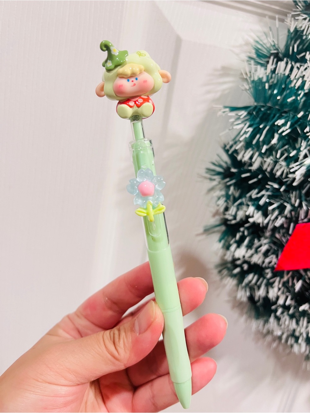 Cute Green  Ballpoint Pen with “DiMieMie “ Bean